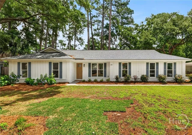 Homes for sale in Savannah, GA | 208 Dobson Rd, Savannah, GA 31410 | MLS# SA358895