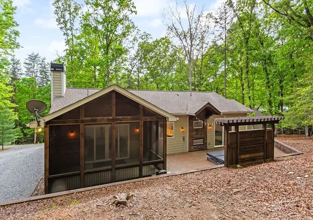 3rd image of 52 Honeysuckle Dr, Blairsville, GA 30512 | MLS# 98544089