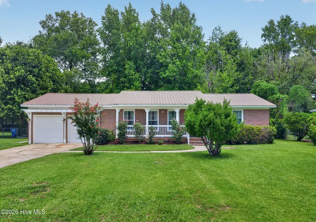 Photo 1 of Single family home for sale at 313 Early Dr, Wilmington, NC 28412 | MLS# 100594502 | Listing updated on 2026-09-14