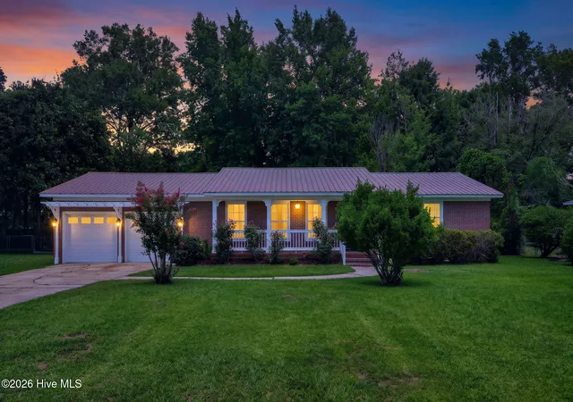 Photo 2 of Single family home for sale at 313 Early Dr, Wilmington, NC 28412 | MLS# 100594502 | Listing updated on 2026-09-14
