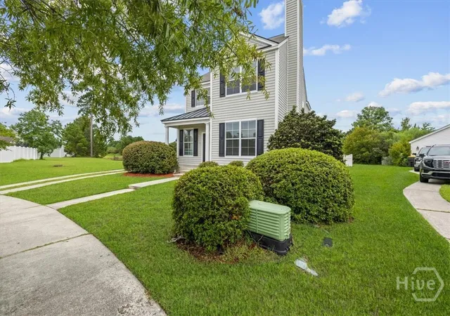 Photo 3 of Single family home for sale at 22 Godley Park Way, Savannah, GA 31407 | MLS# SA362386 | Listing updated on 2026-08-10