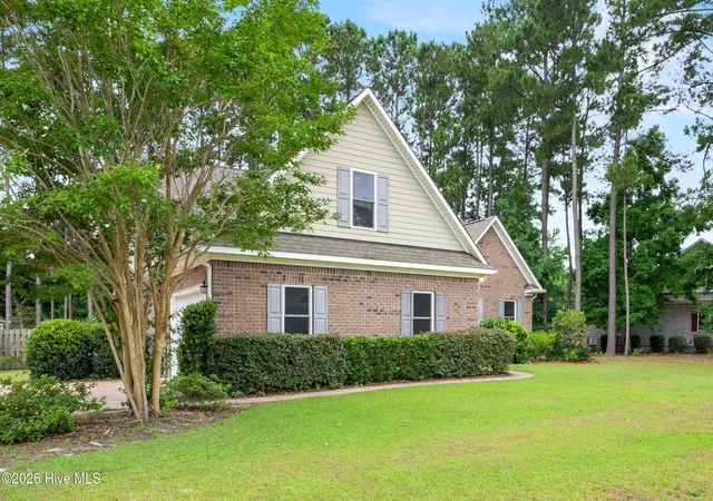 Photo 3 of Single family home for sale at 330 Crown Pointe Dr, Hampstead, NC 28443 | MLS# 100585478 | Listing updated on 2026-07-23