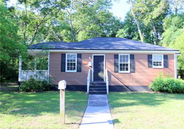 Homes for sale in Savannah, GA | 2309 Lorraine Dr, Savannah, GA 31404 | MLS# SA355329
