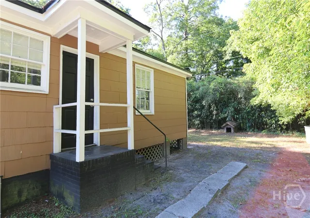 Homes for sale in Savannah, GA | 2309 Lorraine Dr, Savannah, GA 31404 | MLS# SA355329