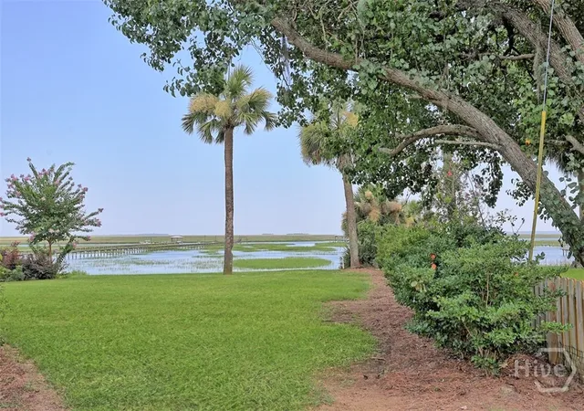 3rd image of 2006 Walthour Rd, Savannah, GA 31410 | MLS# SA360105