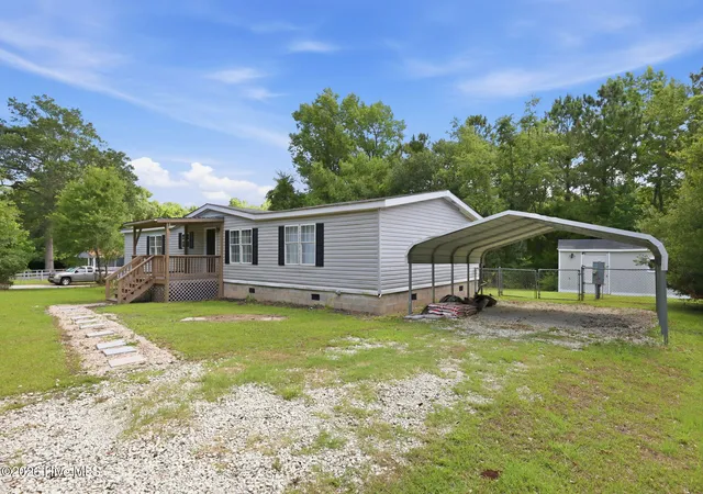 Photo 3 of Manufactured home for sale at 123 Youpon Dr, Hubert, NC 28539 | MLS# 100584186 | Listing updated on 2026-08-27