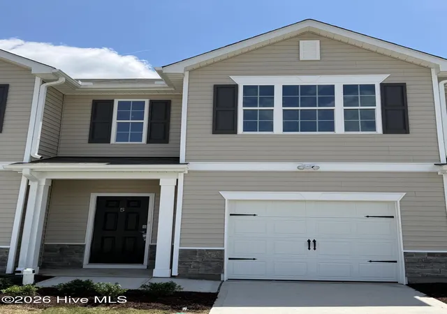 Homes for sale in Winterville, NC | 3405 Sedge Dr #5, Winterville, NC 28590 | MLS# 100560459