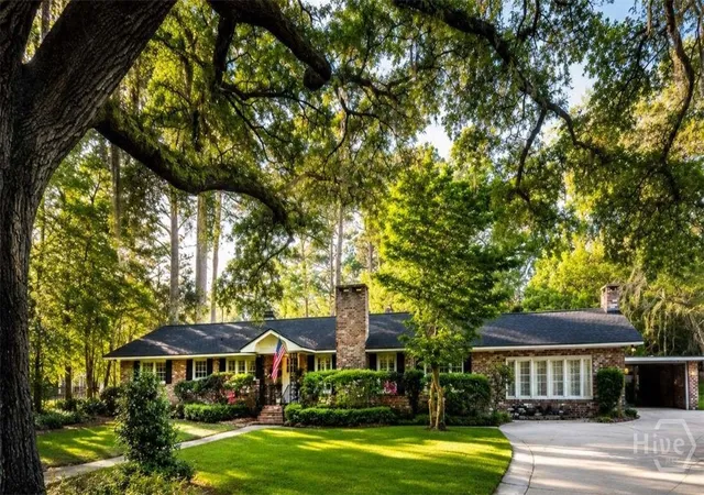 Photo 1 of Single family home for sale at 5 Reynolds Cir, Savannah, GA 31405 | MLS# SA355239 | Listing updated on 2026-07-07