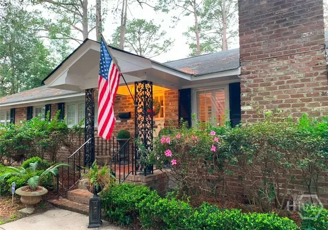 Photo 2 of Single family home for sale at 5 Reynolds Cir, Savannah, GA 31405 | MLS# SA355239 | Listing updated on 2026-07-07