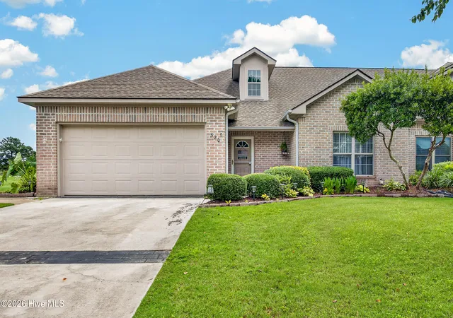 Townhouse for sale at 320 Castle Bay Dr #D, Hampstead, NC 28443 | MLS# 100592280