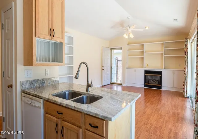 2nd image of 928 Summerlin Falls Ct, Wilmington, NC 28412 | MLS# 100574716