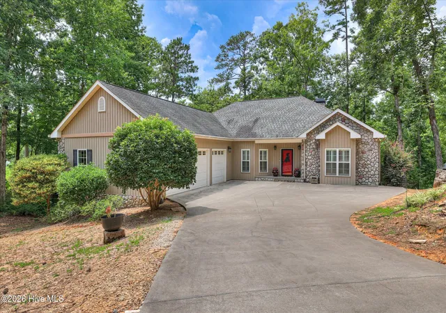 Photo 1 of Single family home for sale at 207 Rolland Pl, Mc Cormick, SC 29835 | MLS# 100592886 | Listing updated on 2026-07-31