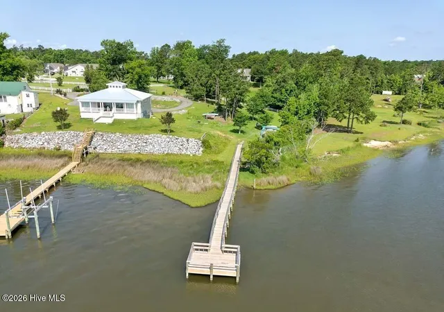 3rd image of 48 Pickett Wy, Swansboro, NC 28584 | MLS# 100571845
