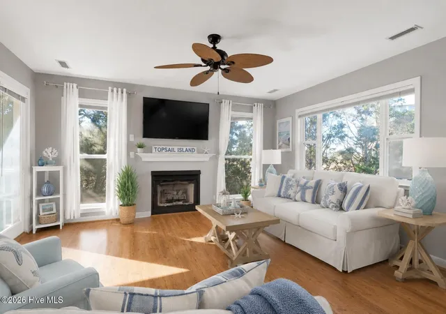 Photo 4 of House for sale at 111 Cutlass Dr, Surf City, NC 28445 | MLS# 100567564 | Listing updated on 2026-08-28