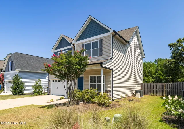 Photo 3 of Single family home for sale at 4637 Runaway Bay Ln, Wilmington, NC 28405 | MLS# 100587152 | Listing updated on 2026-09-13