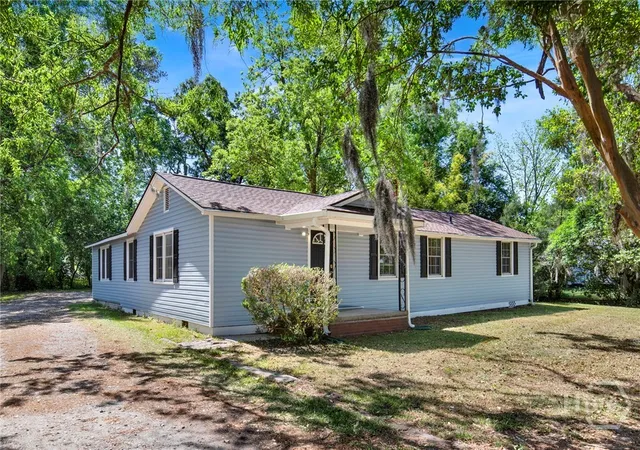 Homes for sale in Savannah, GA | 17 Russell Ave, Savannah, GA 31408 | MLS# SA354050