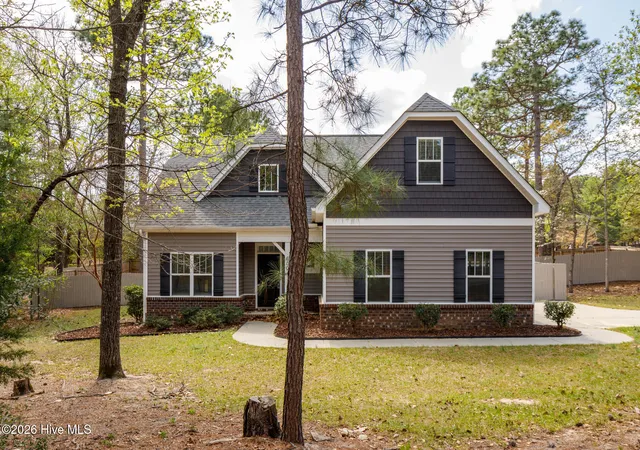 Photo 1 of Single family home for sale at 600 Burning Tree Rd, Pinehurst, NC 28374 | MLS# 100548358 | Listing updated on 2026-08-31