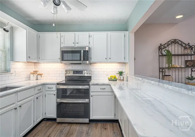 Homes for sale in Tybee Island, GA | 5 Shipwatch Cir, Tybee Island, GA 31328 | MLS# SA355811