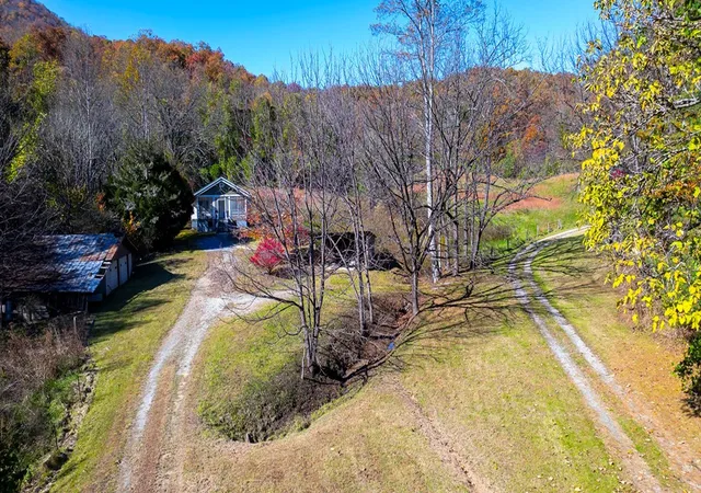 Photo 2 of House for sale at 173&130 Edwards Cvs Rd, Bryson City, NC 28713 | MLS# 98544078 | Listing updated on 2026-06-23
