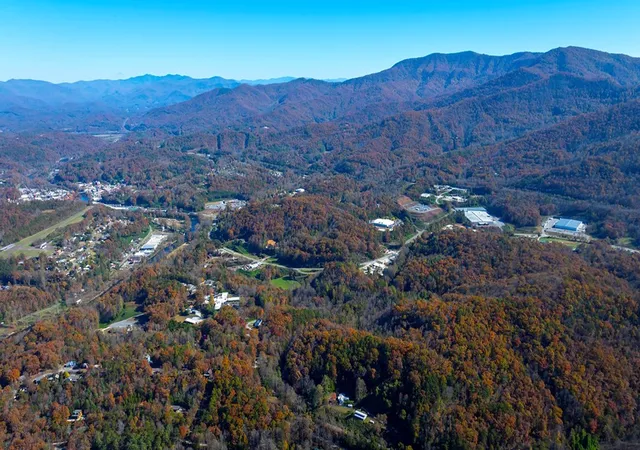 Photo 4 of House for sale at 173&130 Edwards Cvs Rd, Bryson City, NC 28713 | MLS# 98544078 | Listing updated on 2026-06-23