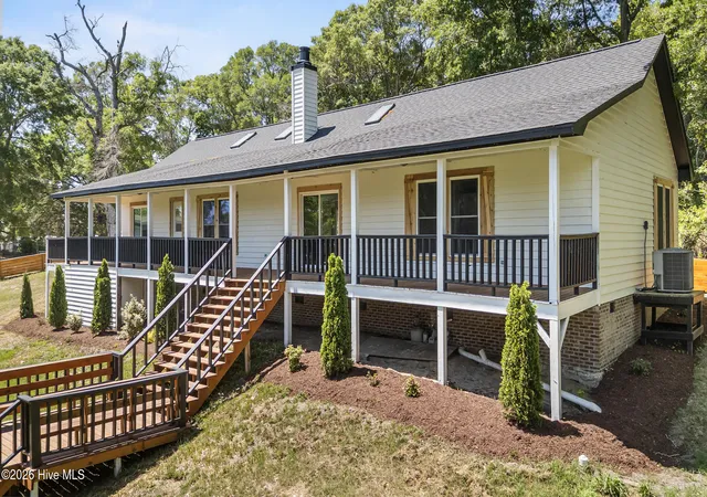3rd image of 3126 Tradewinds Ave Sw, Supply, NC 28462 | MLS# 100568945