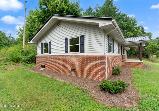 Photo 2 of Single family home for sale at 491 Notla Church Rd, Murphy, NC 28906 | MLS# 100585426 | Listing updated on 2026-07-29