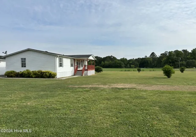 Homes for sale in Hallsboro, NC | 1996 Hallsboro Rd S, Hallsboro, NC 28442 | MLS# 100571172