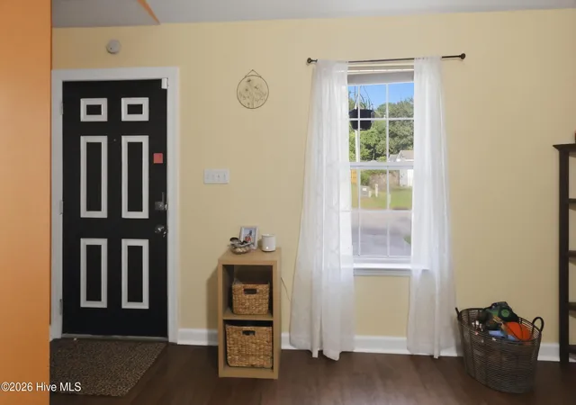 Photo 5 of Townhouse for sale at 103 Glenside Ct, Midway Park, NC 28544 | MLS# 100589549 | Listing updated on 2026-08-07