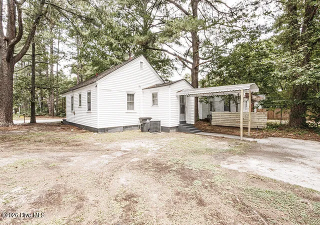 Photo 4 of Single family home for sale at 923 O Berry St, Rocky Mount, NC 27803 | MLS# 100585429 | Listing updated on 2026-09-11