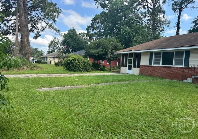 Photo 2 of Single family home for sale at 2374 Pinetree Rd, Savannah, GA 31404 | MLS# SA361376 | Listing updated on 2026-09-01