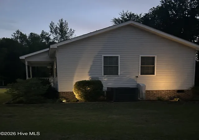 Homes for sale in Snow Hill, NC | 104 Chelsea Dr, Snow Hill, NC 28580 | MLS# 100577413