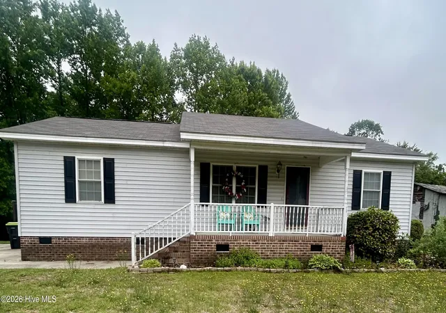 Homes for sale in Snow Hill, NC | 104 Chelsea Dr, Snow Hill, NC 28580 | MLS# 100577413