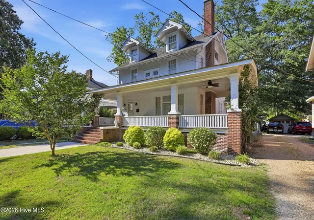 Photo 1 of Single family home for sale at 1014 W Main St, Elizabeth City, NC 27909 | MLS# 100580987 | Listing updated on 2026-07-20