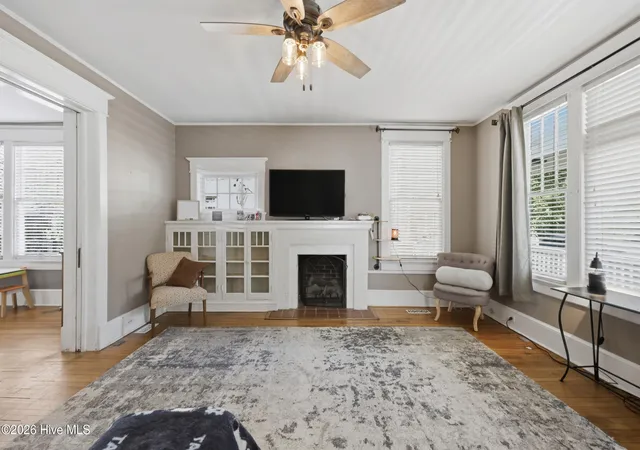 Photo 3 of Single family home for sale at 1014 W Main St, Elizabeth City, NC 27909 | MLS# 100580987 | Listing updated on 2026-07-20