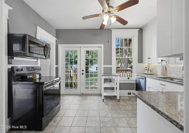 Photo 4 of Single family home for sale at 1014 W Main St, Elizabeth City, NC 27909 | MLS# 100580987 | Listing updated on 2026-07-20