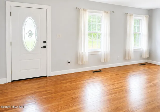 Photo 3 of Single family home for sale at 1902 Trent Blvd, New Bern, NC 28560 | MLS# 100586763 | Listing updated on 2026-08-04