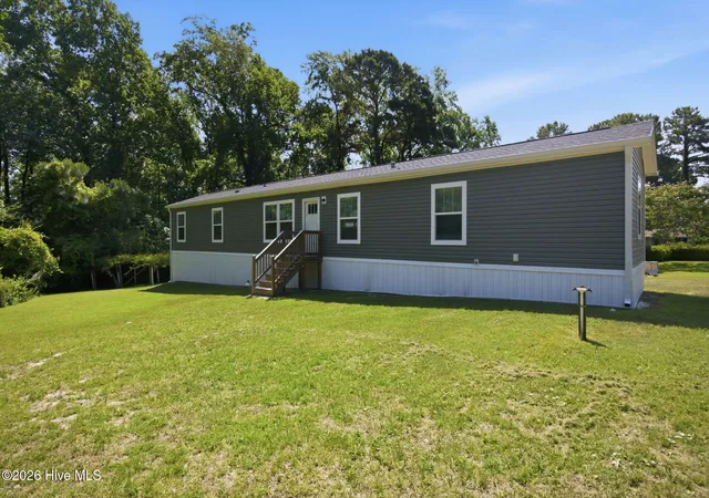 Photo 1 of Manufactured home for sale at 425 Beckys Crk Rd, Hampstead, NC 28443 | MLS# 100586913 | Listing updated on 2026-09-19