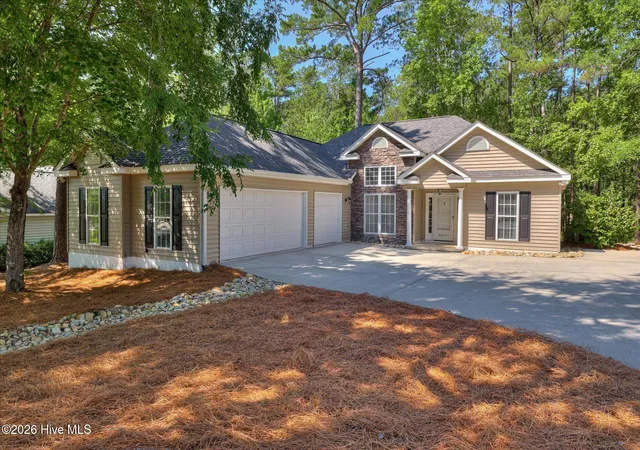 Photo 1 of Single family home for sale at 264 Fairway Dr, Mc Cormick, SC 29835 | MLS# 100589626 | Listing updated on 2026-07-17