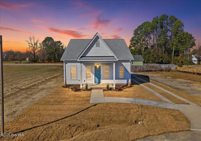 Photo 3 of Single family home for sale at 126 Mason St, Princeton, NC 27569 | MLS# 100575673 | Listing updated on 2026-09-20