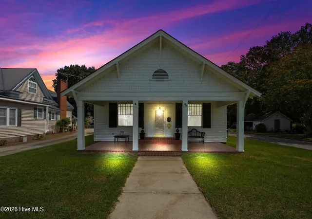 Photo 3 of Single family home for sale at 500 W Main St, Mount Olive, NC 28365 | MLS# 100596176 | Listing updated on 2026-09-14