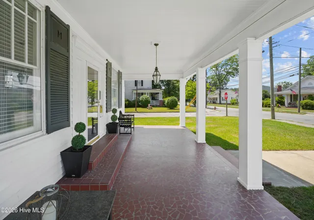 Photo 4 of Single family home for sale at 500 W Main St, Mount Olive, NC 28365 | MLS# 100596176 | Listing updated on 2026-10-08