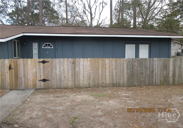 Homes for sale in Hinesville, GA | 119 Cherokee Cir, Hinesville, GA 31313 | MLS# SA351019