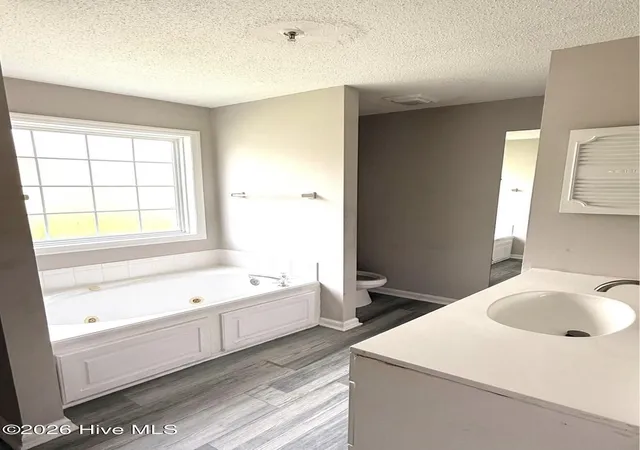 Photo 4 of Condo for sale at 901 Litchfield Way #D, Wilmington, NC 28405 | MLS# 100593435 | Listing updated on 2026-09-03