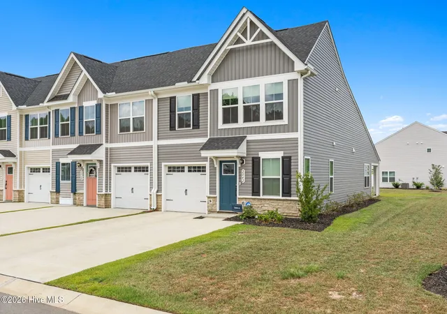 Photo 2 of Townhouse for sale at 2042 Parow Ln Nw, Calabash, NC 28467 | MLS# 100585681 | Listing updated on 2026-09-14