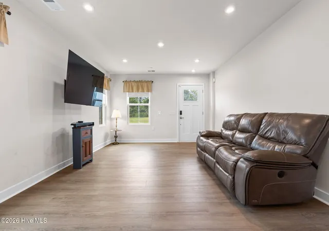 Photo 4 of Townhouse for sale at 2042 Parow Ln NW, Calabash, NC 28467 | MLS# 100585681 | Listing updated on 2026-09-14