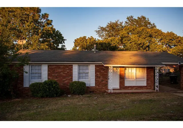 Homes for sale in Augusta, GA | 2821 Lumpkin Rd, Augusta, GA 30906 | MLS# 98253010