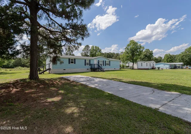 Photo 1 of Manufactured home for sale at 122 Woodbrook Dr, Midway Park, NC 28544 | MLS# 100582574 | Listing updated on 2026-08-18