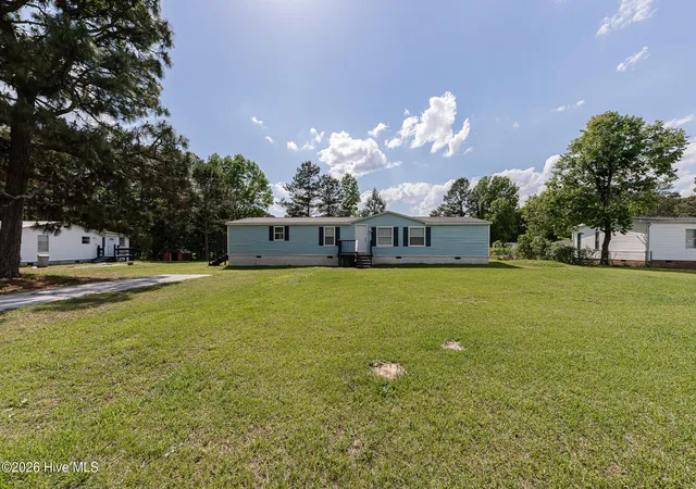 Photo 2 of Manufactured home for sale at 122 Woodbrook Dr, Midway Park, NC 28544 | MLS# 100582574 | Listing updated on 2026-08-18