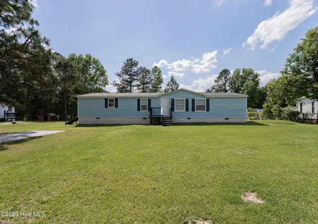 Photo 3 of Manufactured home for sale at 122 Woodbrook Dr, Midway Park, NC 28544 | MLS# 100582574 | Listing updated on 2026-08-18