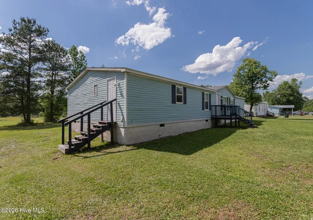 Photo 5 of Manufactured home for sale at 122 Woodbrook Dr, Midway Park, NC 28544 | MLS# 100582574 | Listing updated on 2026-08-18